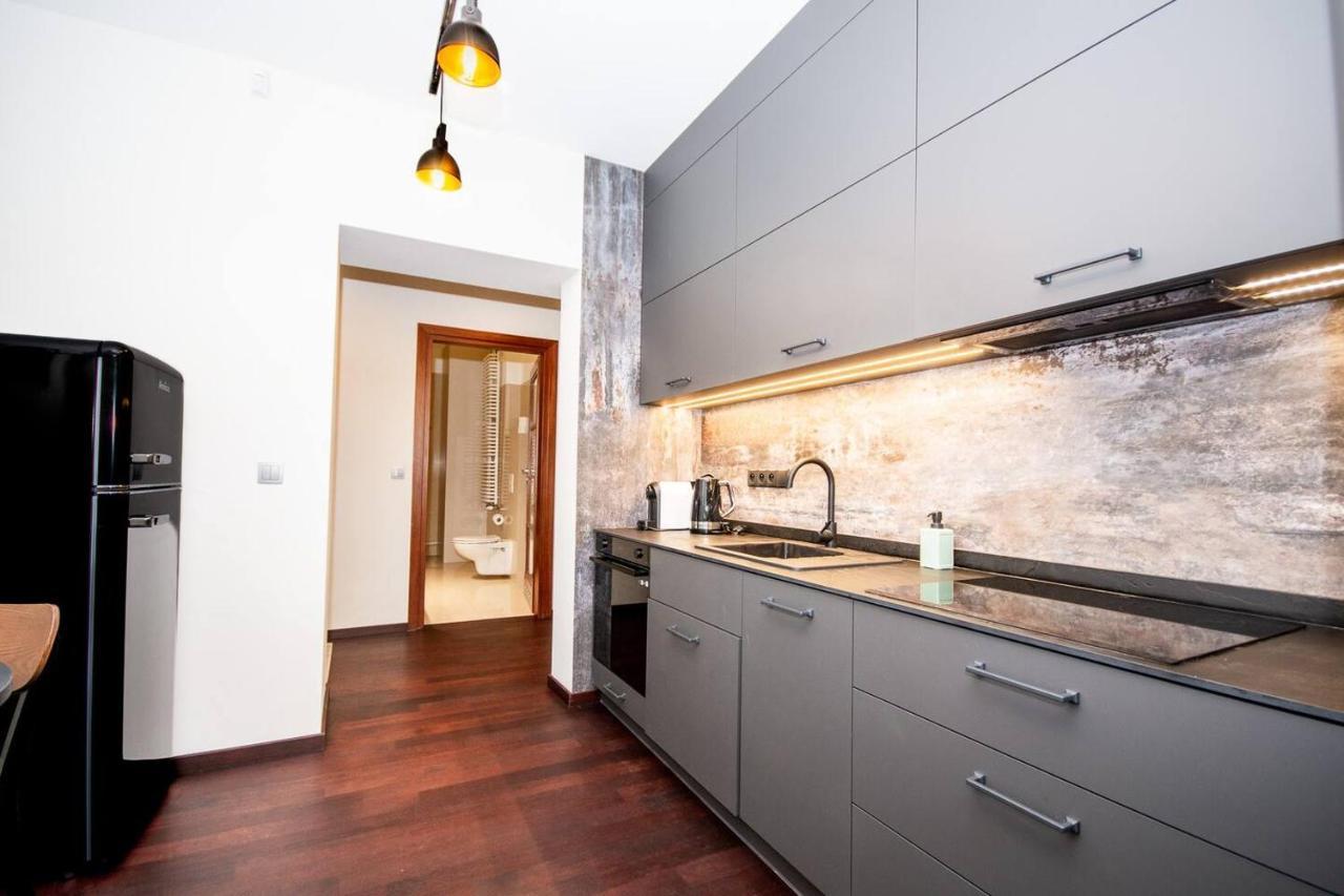 Inpoint 2-Bedrooms Apartment With Private Garden And Free Parking Krasków Eksteriør bilde