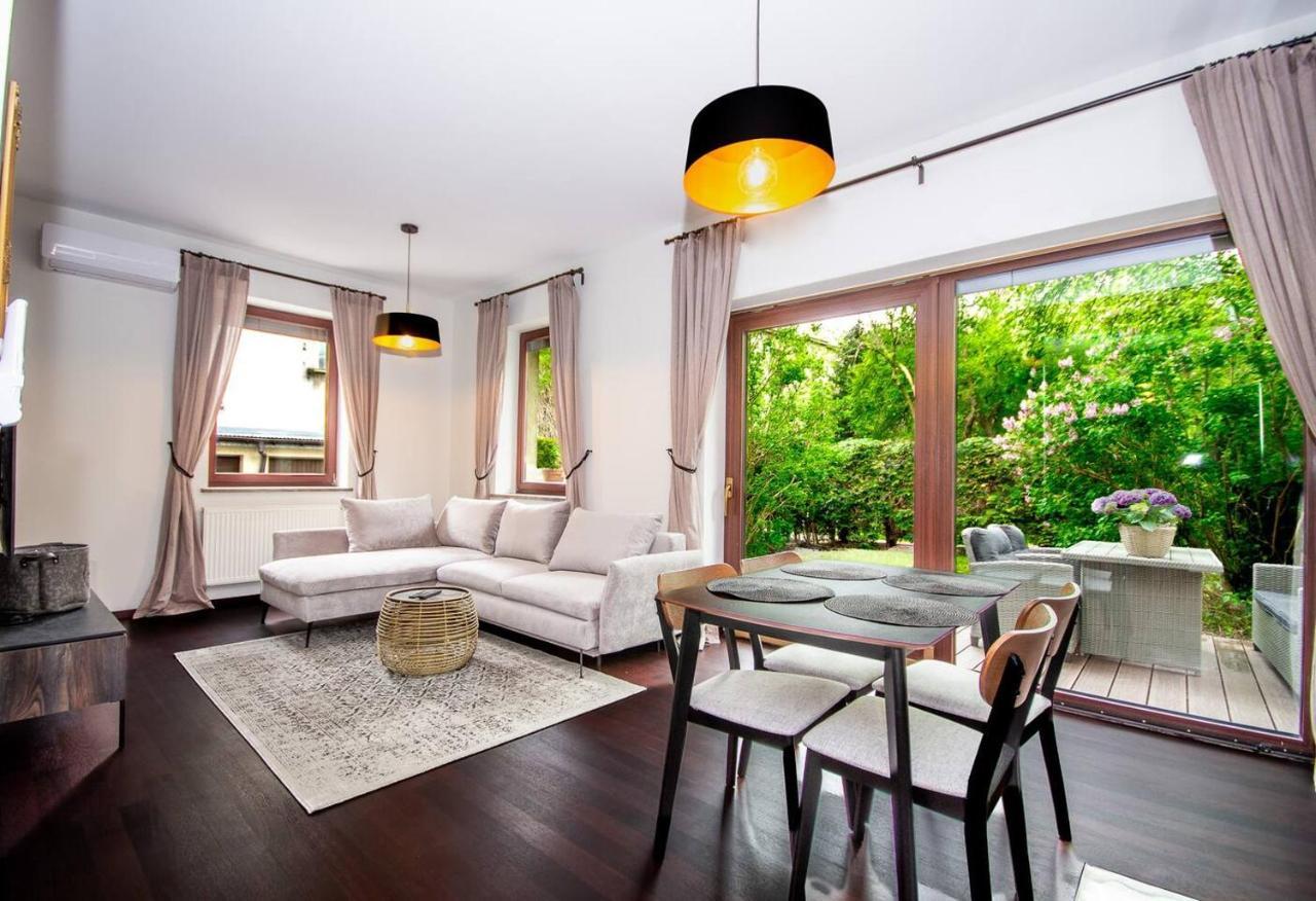 Inpoint 2-Bedrooms Apartment With Private Garden And Free Parking Krasków Eksteriør bilde