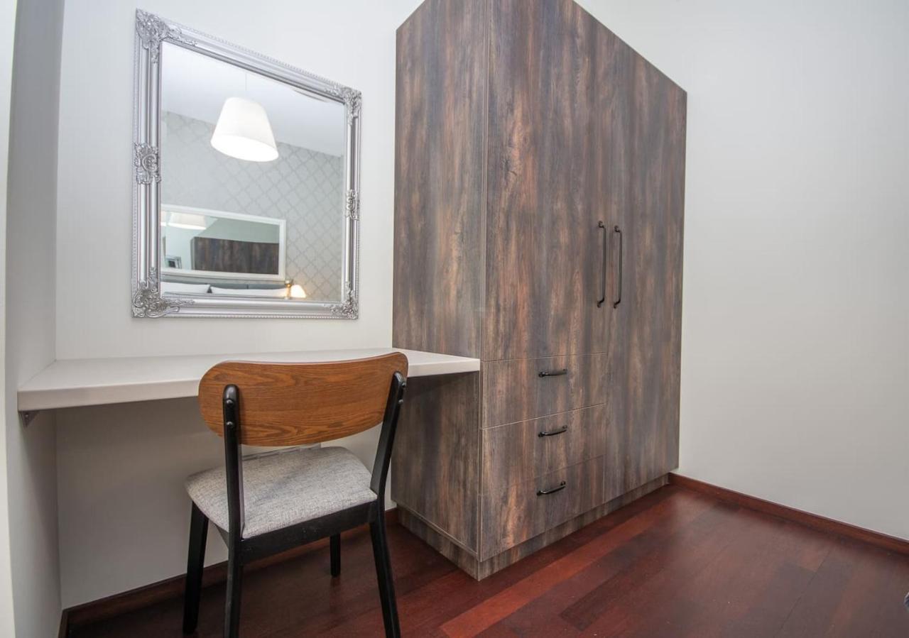 Inpoint 2-Bedrooms Apartment With Private Garden And Free Parking Krasków Eksteriør bilde